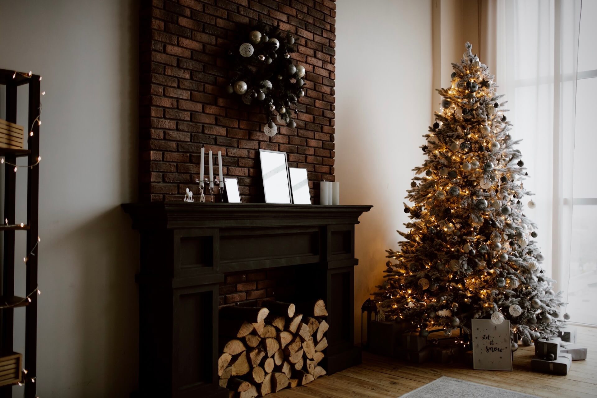 Kokią Kalėdų eglutę pasirinkti šventėms? Geriausi pasiūlymai ateinantiems metams.